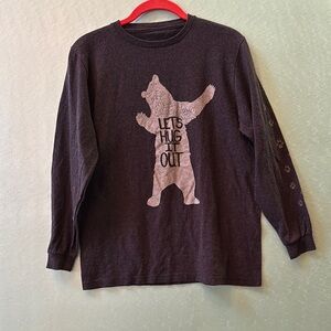 Black/Gray Long Sleeve “Let’s Hug it Out” Top with Bear Graphic Size XL